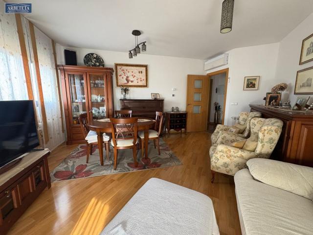 INMOBILIARIA ARBETETA VENDE PISO DE 4 DORMITORIOS EN AZUQUECA DE HENARES, GUADALAJARA