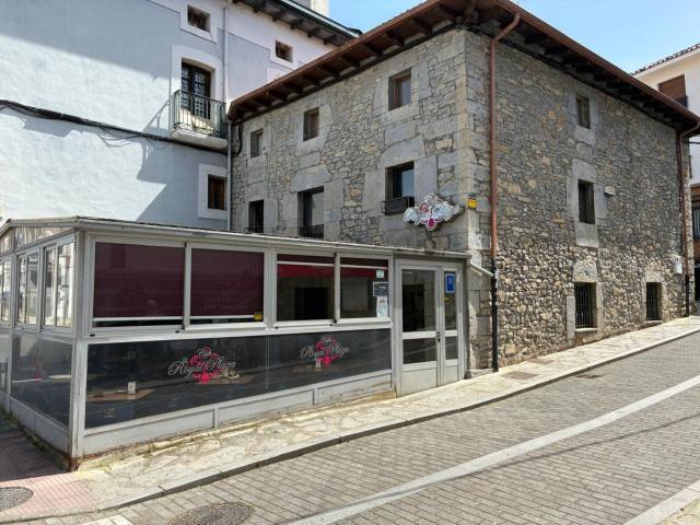 INMOBILIARIA DEMENA TRASPASA CAFETERIA