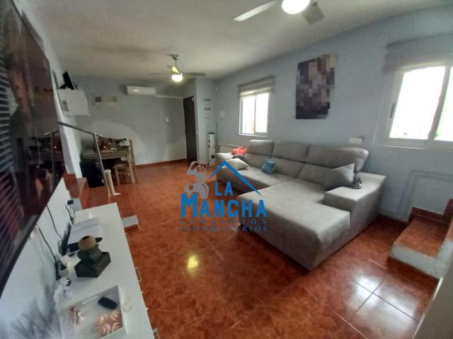 INMOBILIARIA LA MANCHA VENDE CASA INDEPENDIENTE TOTALMENTE REFORMADA EN TINAJEROS ALBACETE