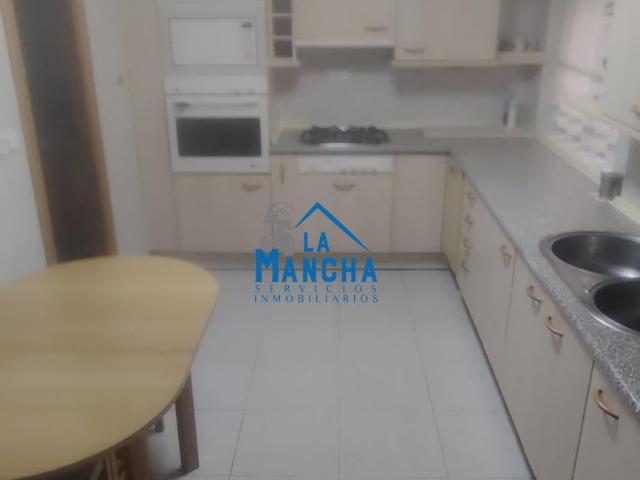 INMOBILIARIA LA MANCHA VENDE PISO EN ZONA FRANCISCANOS
