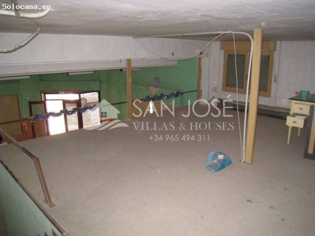 INMOBILIARIA SAN JOSE VILLAS AND HOUSES VENDE LOCAL COMERCIAL EN ASPE