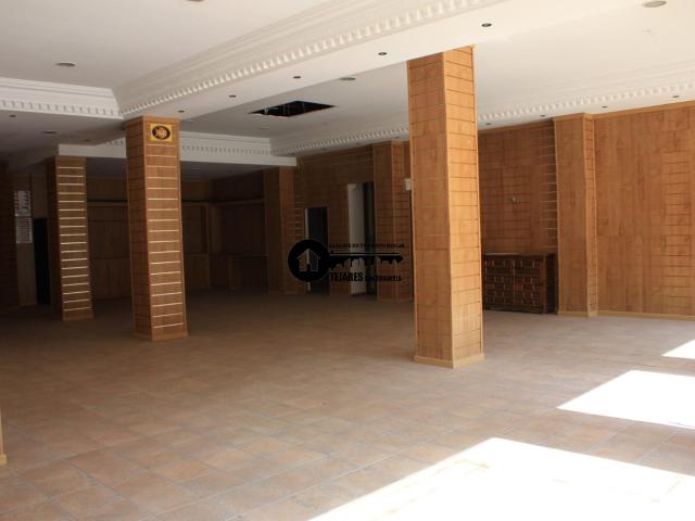 INMOBILIARIA TEJARES ALQUILA LOCAL COMERCIAL ZONA INDUSTRIA PASEO DE CUBA
