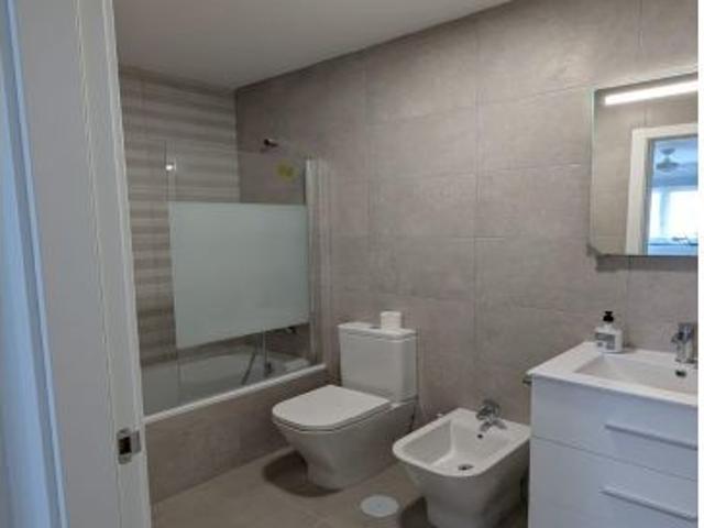 INMOHOUSE VENDE PISO SEMINUEVO CON TERRAZA AMPLIA Y ZONAS COMUNES