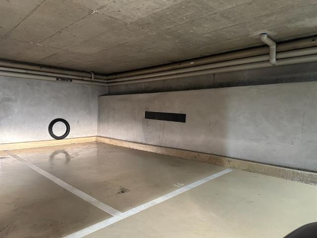 Innenparkplatz – 1. Keller – Eaux Vives – sofort kostenlos