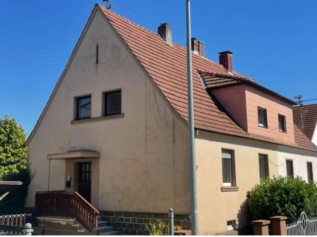 Innenstadtlage von St. Wendel, renovierte Doppelhaushälfte