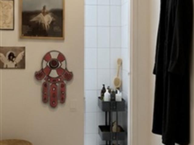 Inner City room quiet, friendly, clean, in apartment of local artist, København K, København