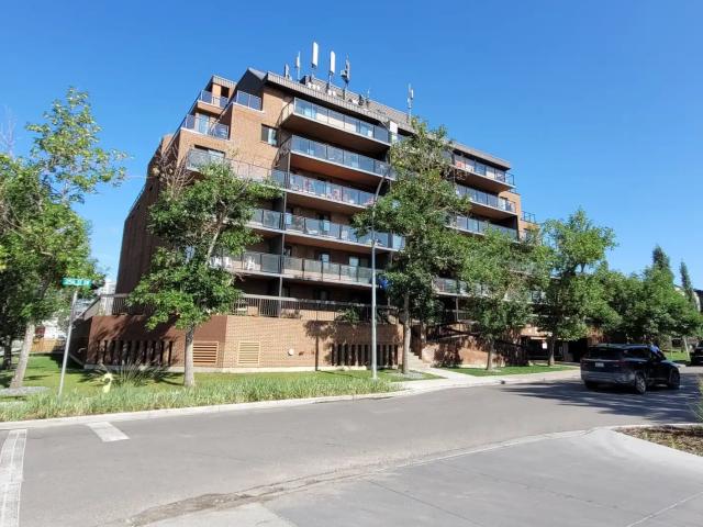 Inner city 2 balconies, 2 bedrooms, in suite laundry, bright condo