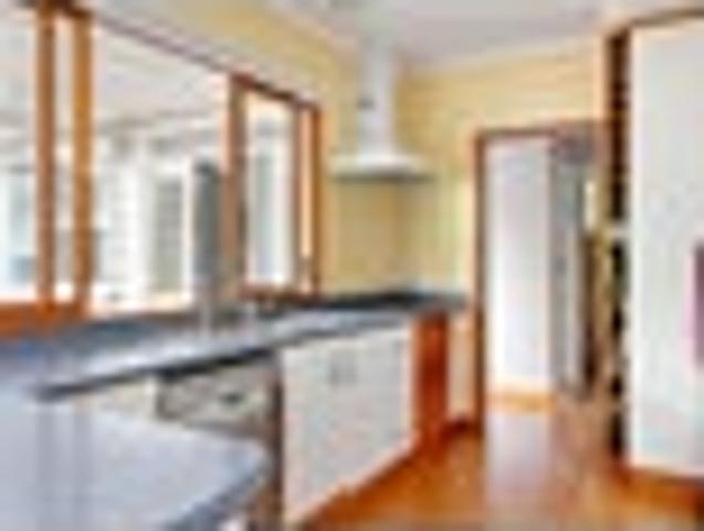 Inner Kaiti, 4 bedrooms, $880 pw