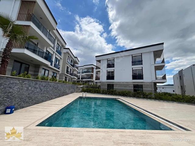 ÇINAR EMLAKTAN MUMCULARDA HAVUZLU SİTEDE 2+1 KAT SEÇENEKLİ DAİRE
