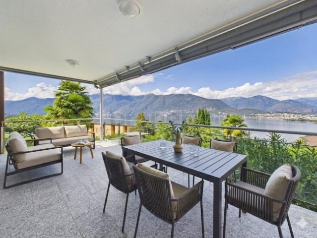 Incantevole appartamento di 3.5 locali con vista mozzafiato sul Lago Maggiore / Charmante 3.5 Zimmer Wohnung mit Seeblick in Gerra Gambarogno