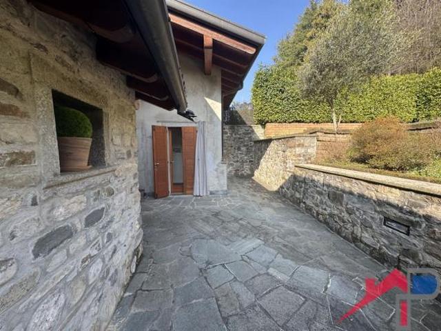 Incantevole Casa Indipendente con Giardino