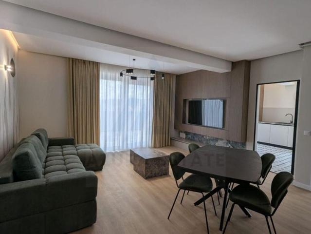 Închiriază Apartament 4 camere Trei Stejari