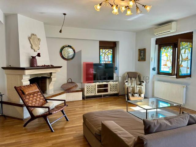 Închiriază Apartament 4 camere Vatra Luminoasă