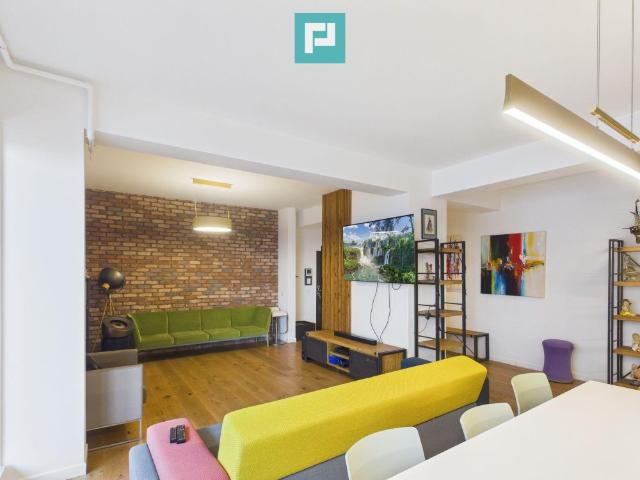 Închiriază Apartament 4 camere Vest