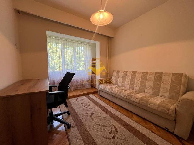 Închiriază Apartament 4 camere Haşdeu