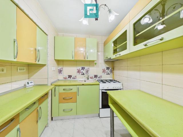 Închiriază Apartament 4 camere Livada
