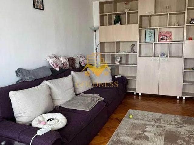 Închiriază Apartament 4 camere P ța Mihai Viteazul