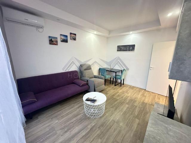 Închiriază Apartament 2 camere Ştefăneştii de Jos