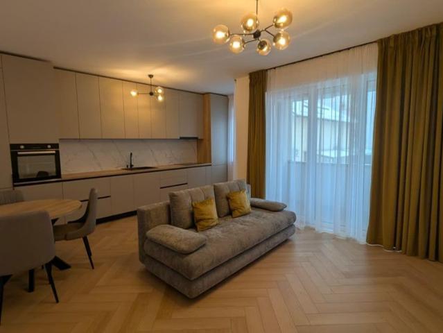 Închiriază Apartament 2 camere Ultracentral