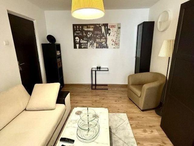 Închiriază Apartament 2 camere Aviatorilor