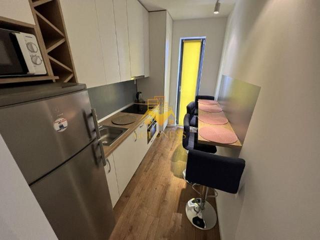 Închiriază Apartament 2 camere Est
