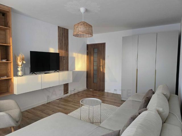 Închiriază Apartament 2 camere Mihai Viteazul