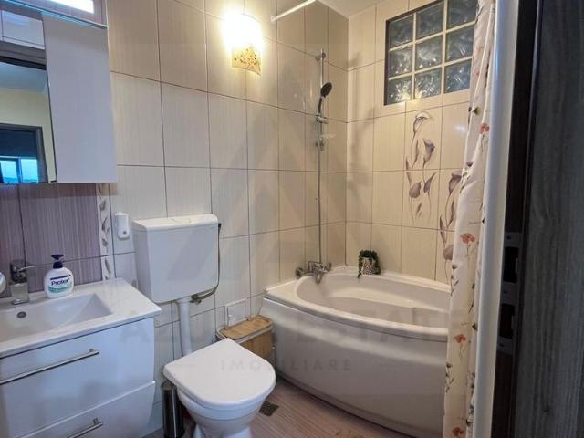 Închiriază Apartament 3 camere Tilișca