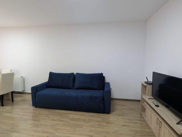 Închiriază Apartament 3 camere Ultracentral