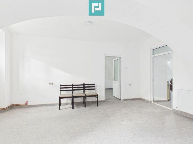 Închiriază Apartament 3 camere Amurgului