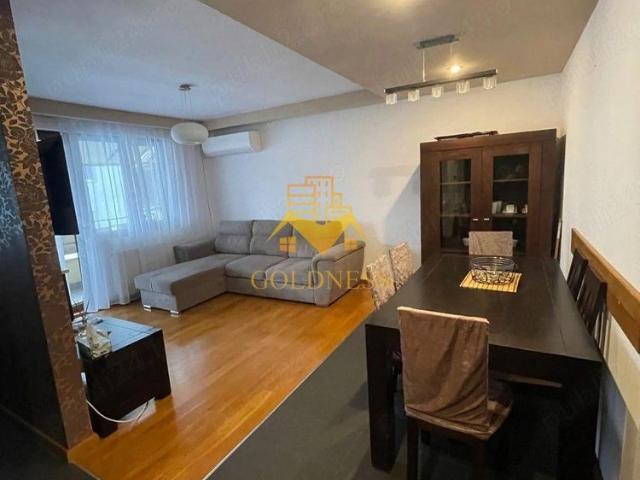 Închiriază Apartament 3 camere Andrei Mureșanu