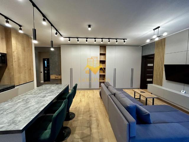 Închiriază Apartament 3 camere Strada Borhanciului