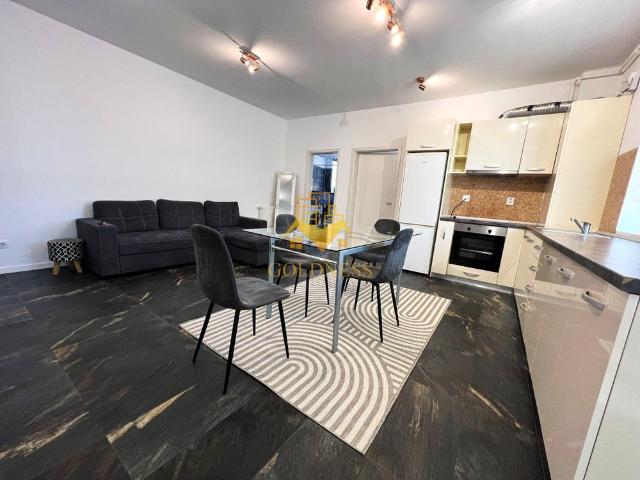 Închiriază Apartament 3 camere Bună Ziua