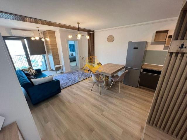 Închiriază Apartament 3 camere Câmpului