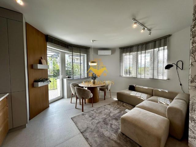 Închiriază Apartament 3 camere Calea Turzii