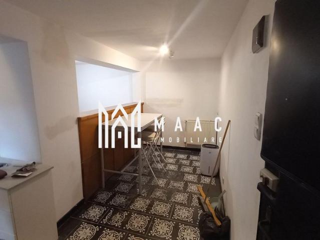 Închiriază Apartament 3 camere Central