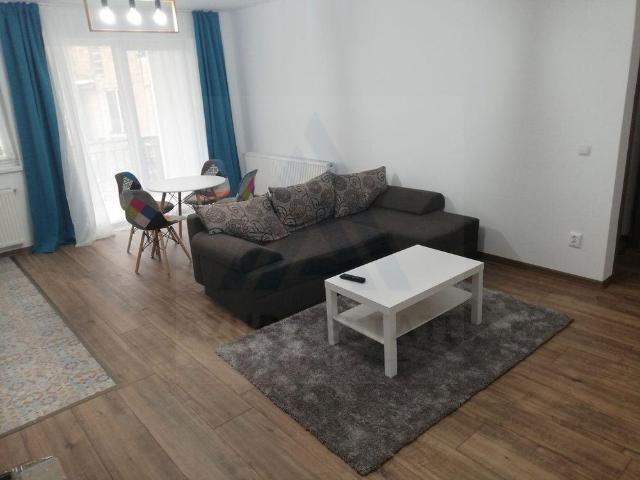 Închiriază Apartament 3 camere Cedonia