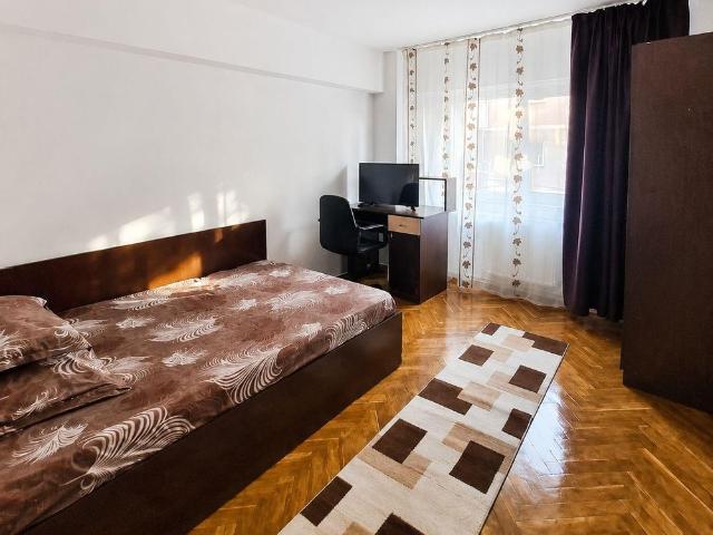Închiriază Apartament 3 camere Complex Studențesc