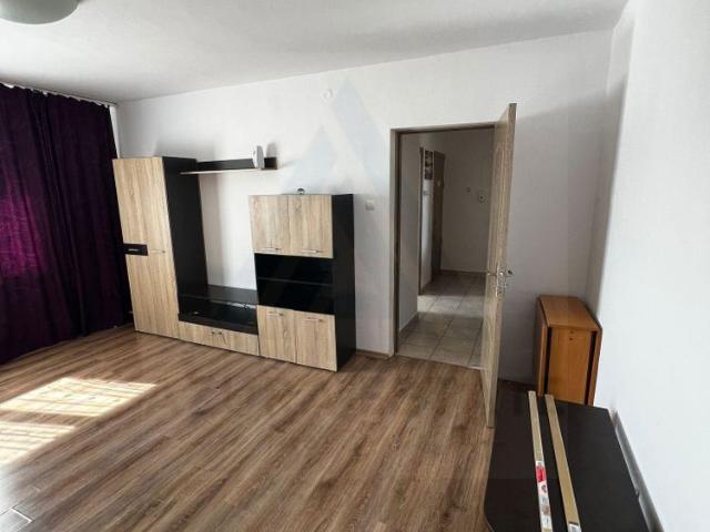 Închiriază Apartament 3 camere Fântânele