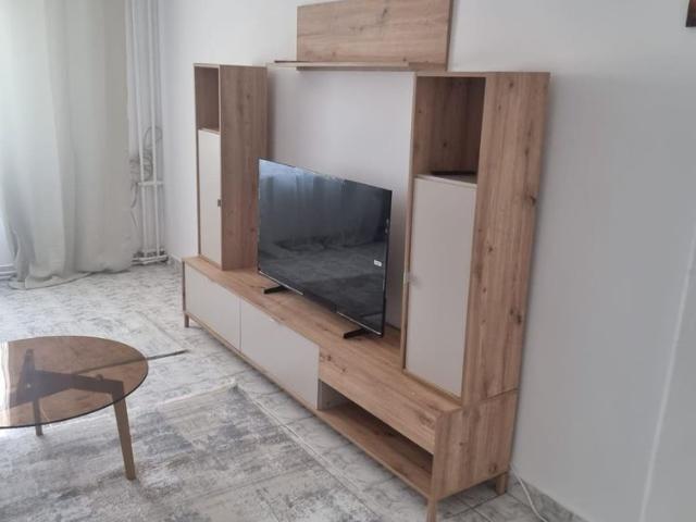 Închiriază Apartament 3 camere Gării