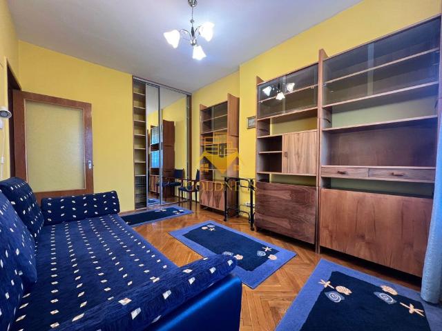 Închiriază Apartament 3 camere Strada Clinicilor