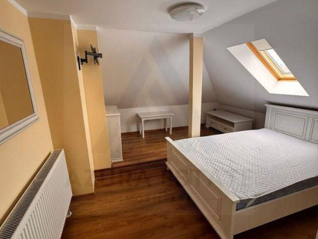 Închiriază Apartament 3 camere Hipodrom 2
