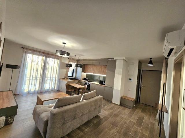Închiriază Apartament 3 camere I.C. Brătianu