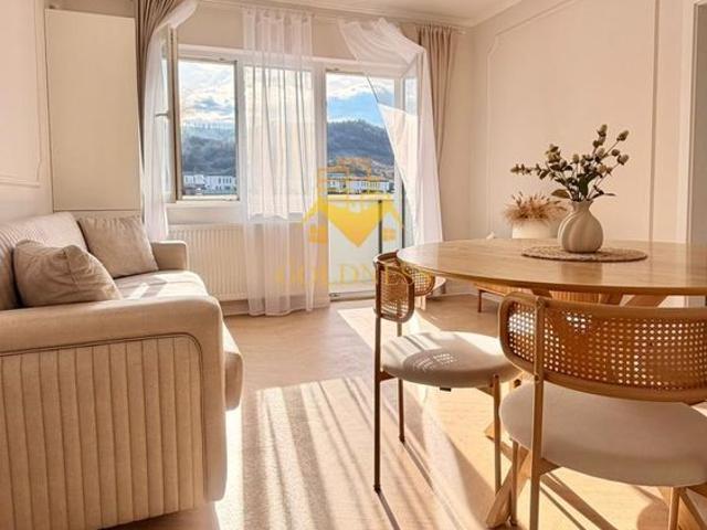 Închiriază Apartament 3 camere Strada Avram Iancu
