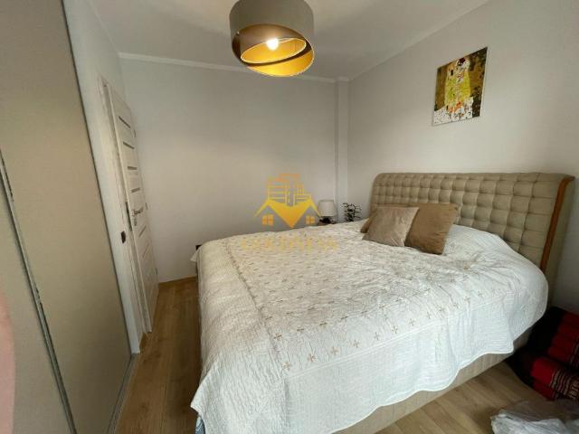 Închiriază Apartament 3 camere Strada Bună Ziua