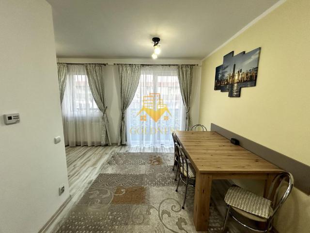 Închiriază Apartament 3 camere Strada Eroilor