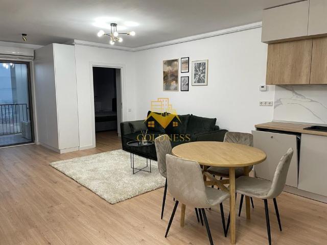 Închiriază Apartament 3 camere Strada Frunzișului
