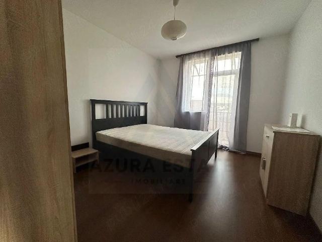Închiriază Apartament 3 camere Strada Fragilor