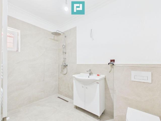 Închiriază Apartament 3 camere Strada Mărășești