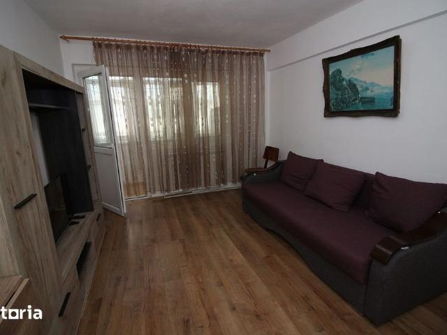 Inchiriem 2 Decomandate Razboieni Mob/Utilat 250 euro