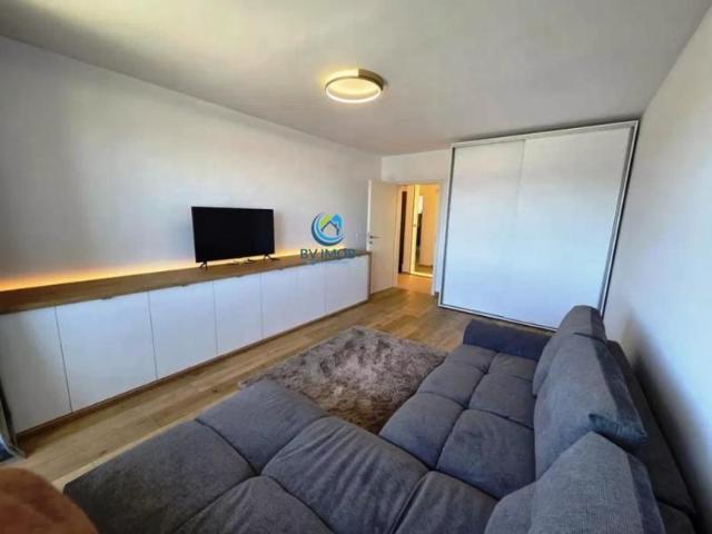 Inchiriem Apartament 3 Camere, Modern, Decomandat, Tractorul